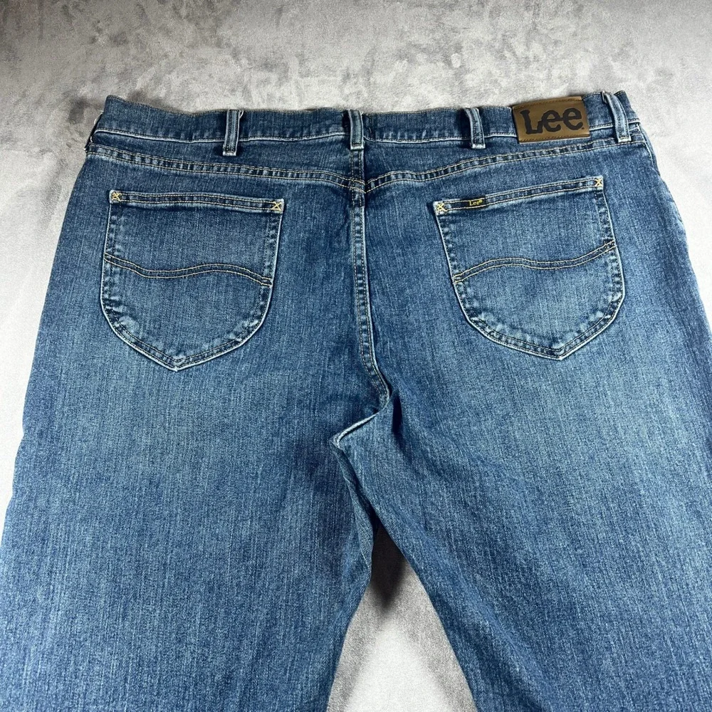 Lee Regular Fit Jeans Mens 42x32‎ Blue Straight Leg Denim Medium Wash Classic